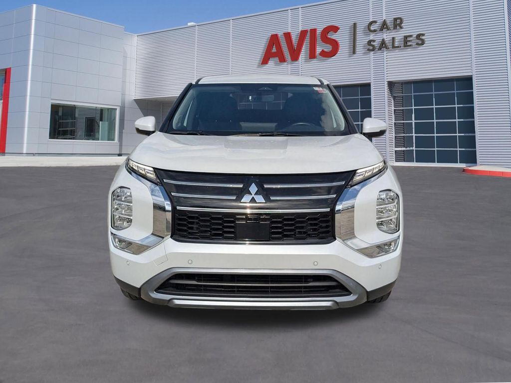 Thumbnail: 2025 Mitsubishi Outlander - 2