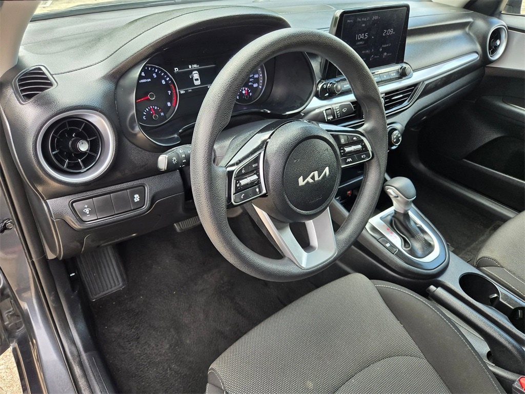 Thumbnail: 2024 Kia Forte - 14