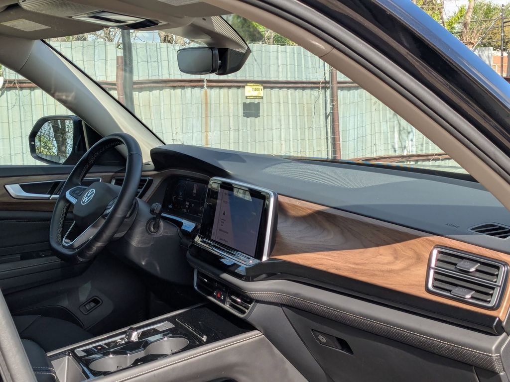 Thumbnail: 2025 Volkswagen Atlas - 31