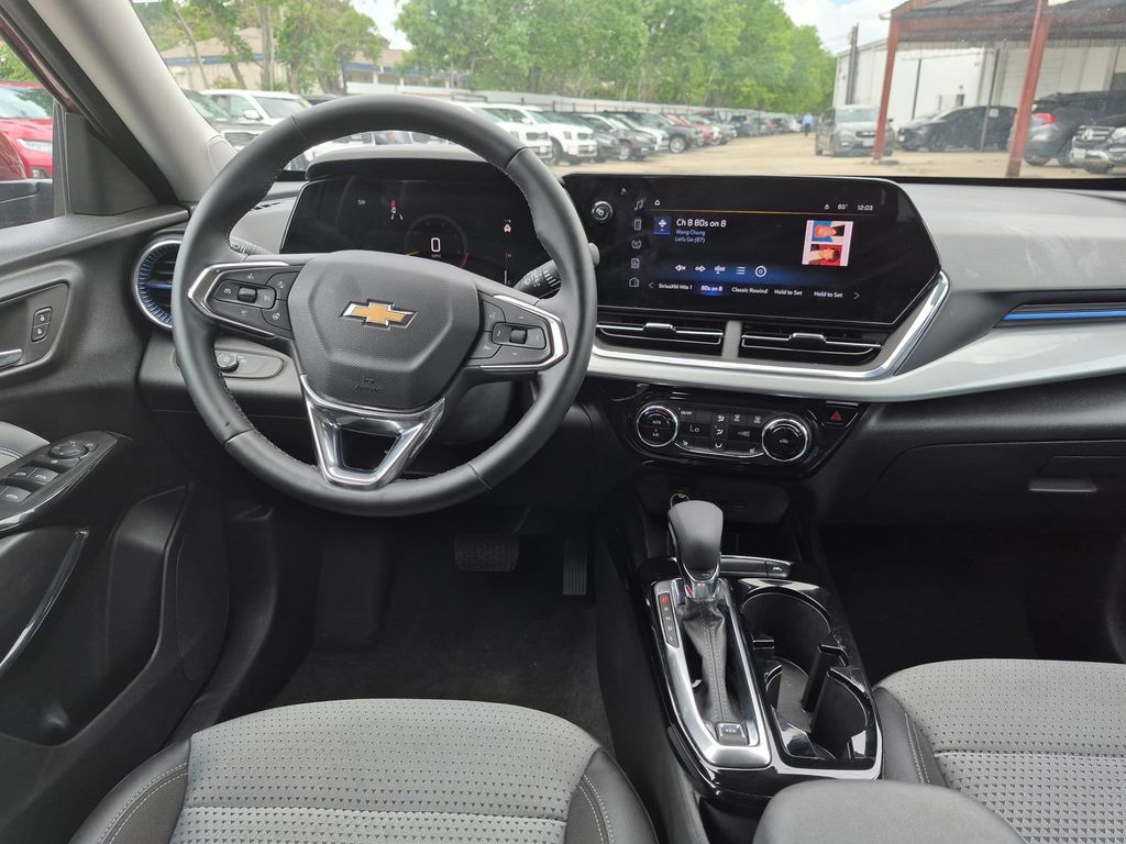 Thumbnail: 2025 Chevrolet Trax - 23