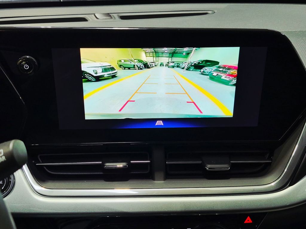 Thumbnail: 2025 Chevrolet Trax - 20