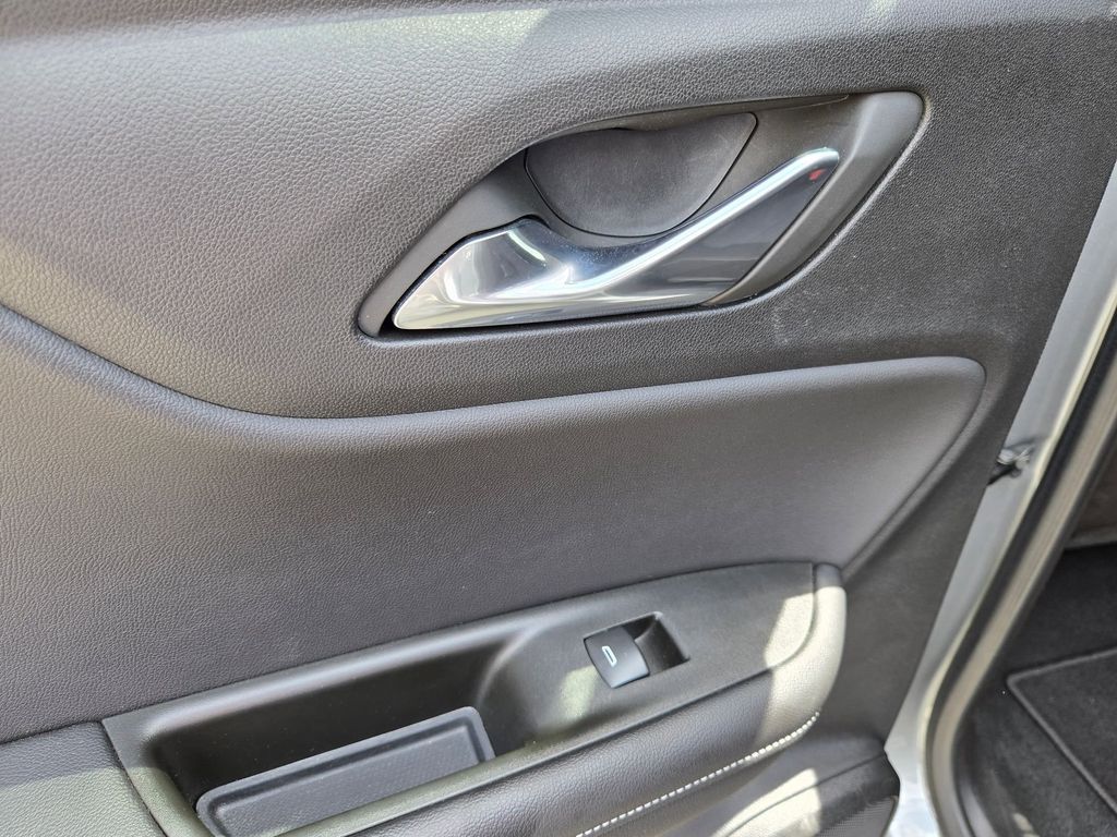 Thumbnail: 2025 Chevrolet Blazer - 27