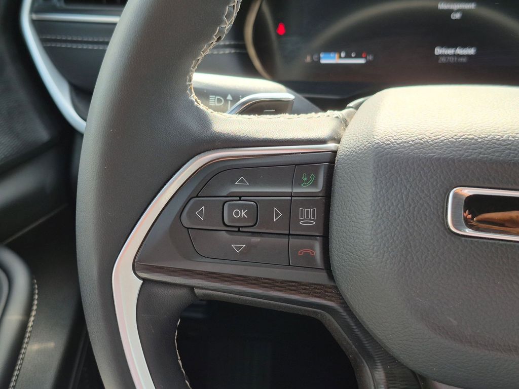 Thumbnail: 2025 Jeep Grand Cherokee - 15