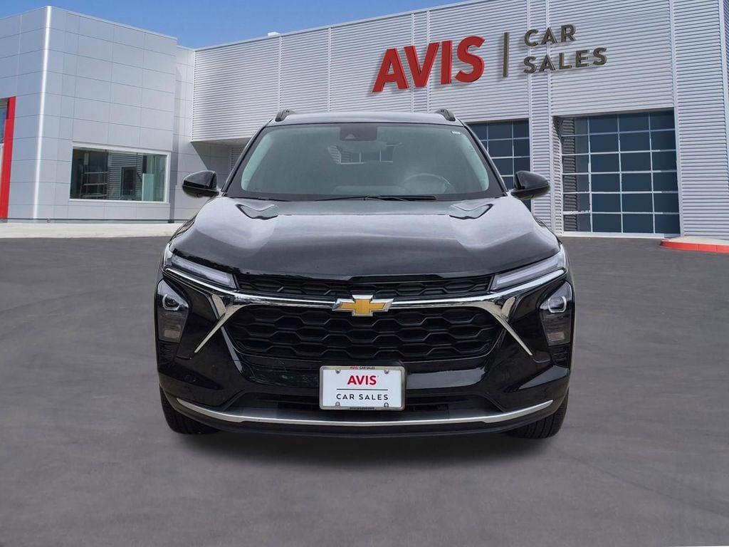 Thumbnail: 2025 Chevrolet Trax - 2
