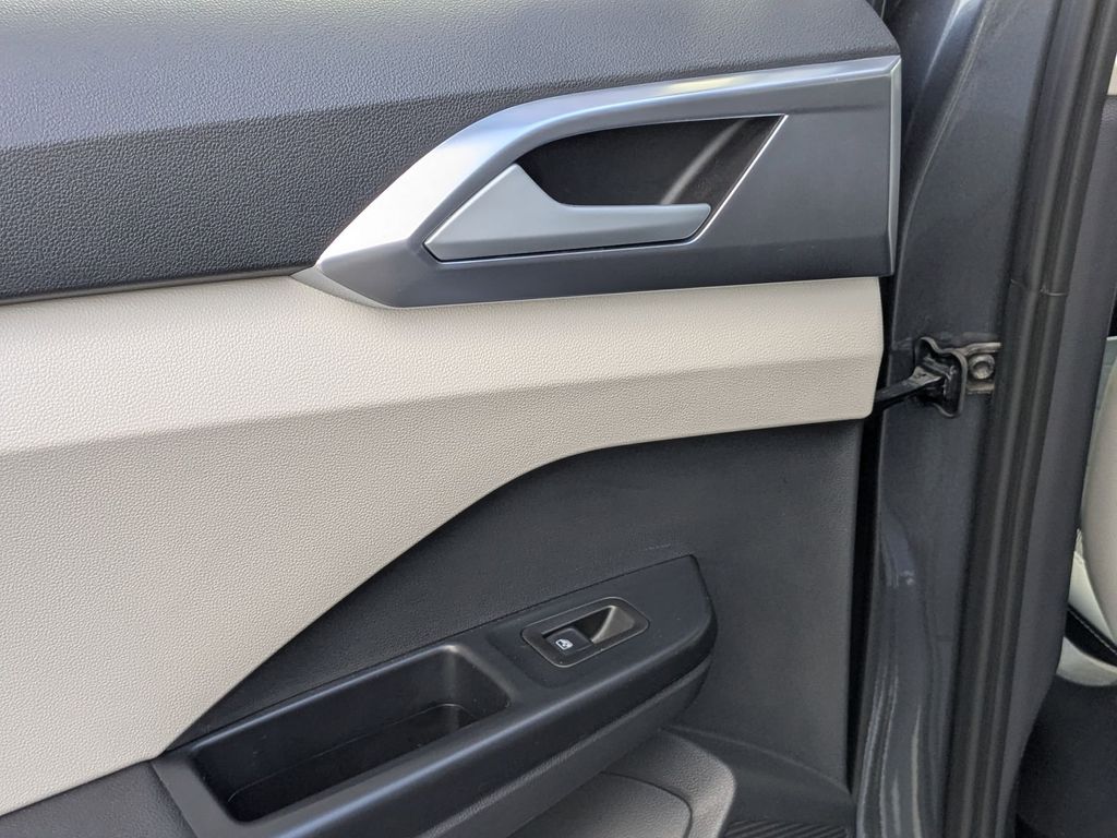 Thumbnail: 2025 Volkswagen Taos - 24