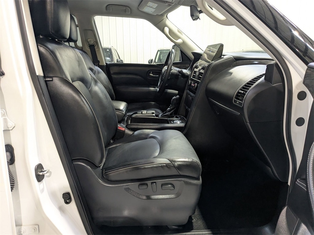 Thumbnail: 2023 INFINITI QX80 - 26