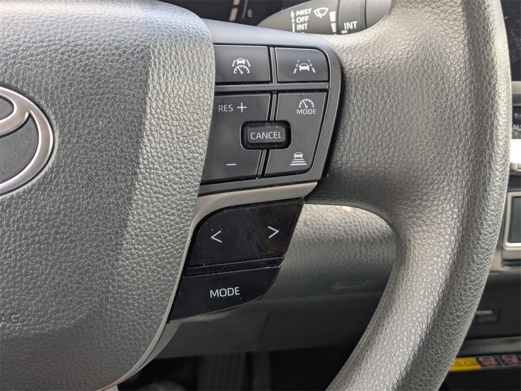 Thumbnail: 2025 Toyota Camry - 17