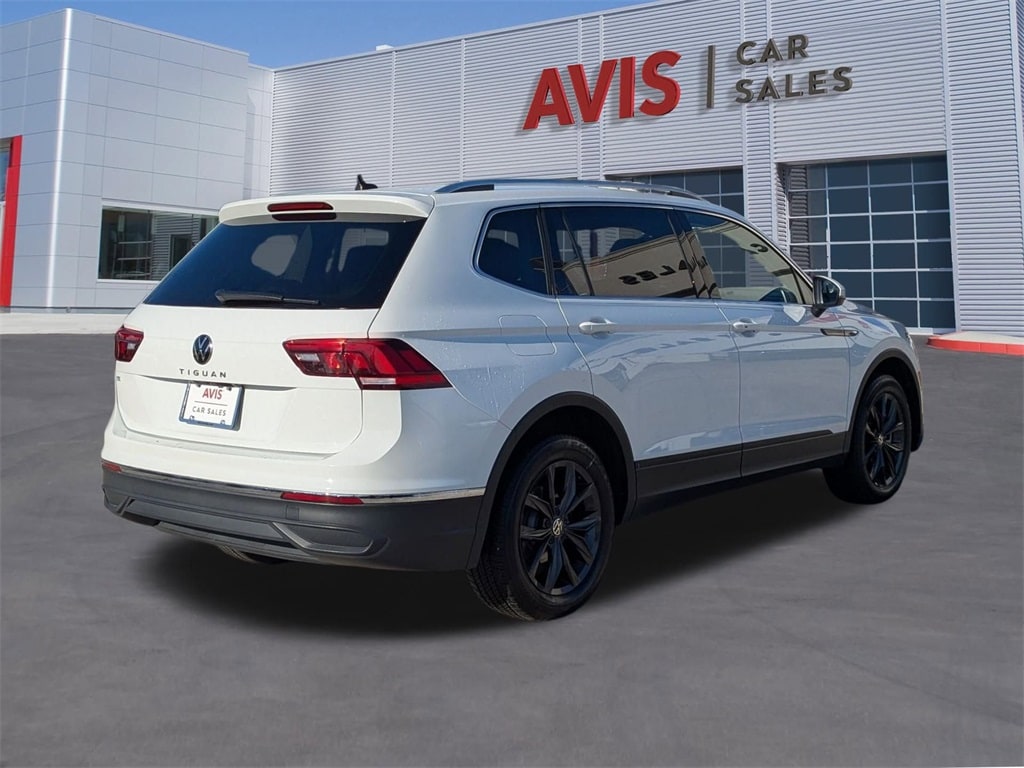 Thumbnail: 2024 Volkswagen Tiguan - 6