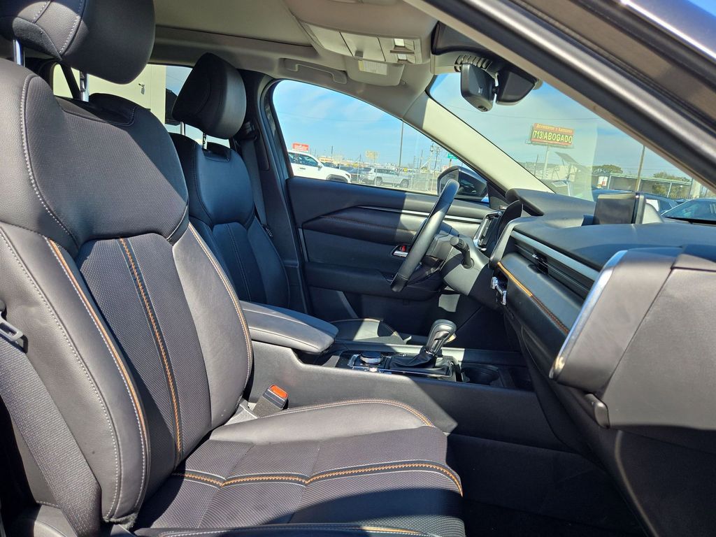 Thumbnail: 2025 Mazda CX-50 - 33