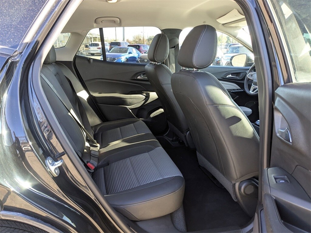 Thumbnail: 2025 Chevrolet Trax - 30