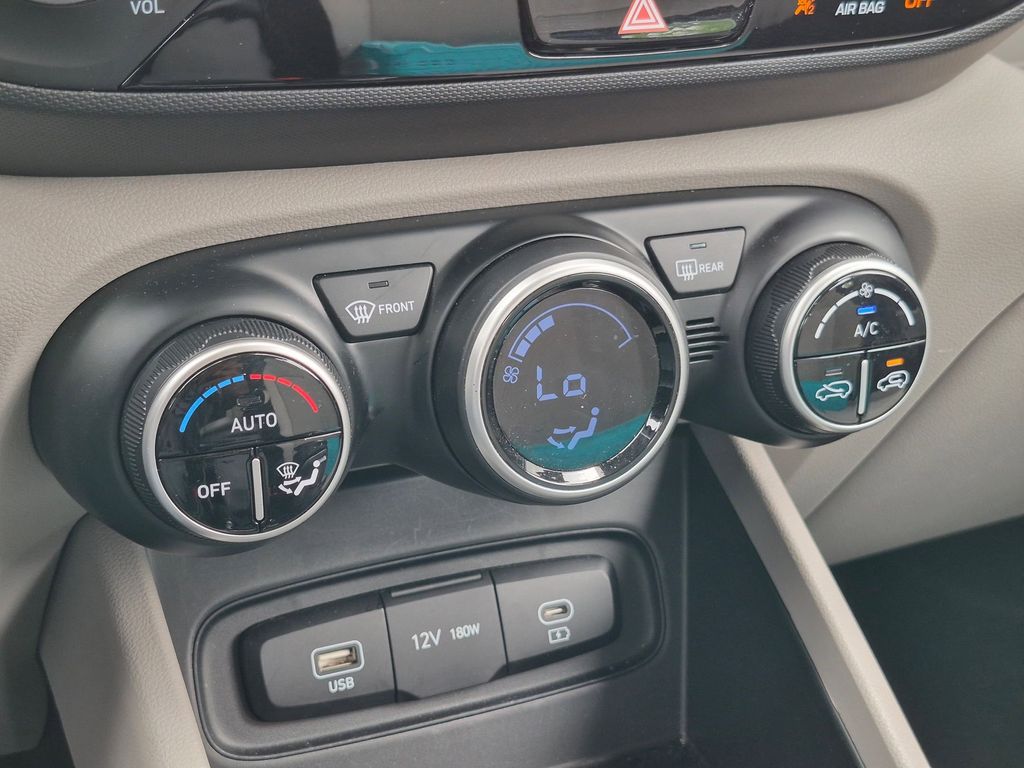 Thumbnail: 2025 Hyundai Venue - 22