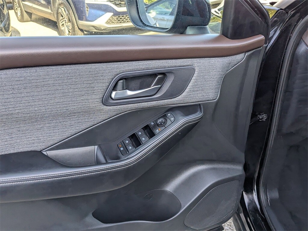 Thumbnail: 2023 Nissan Rogue - 14