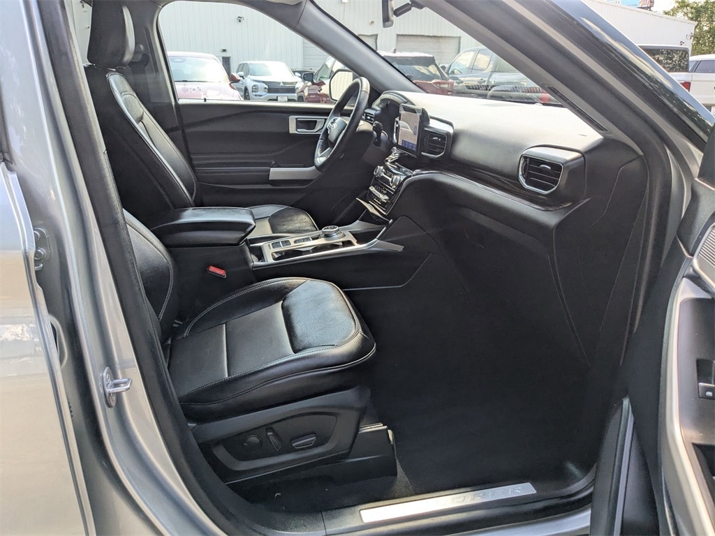 Thumbnail: 2024 Ford Explorer - 32