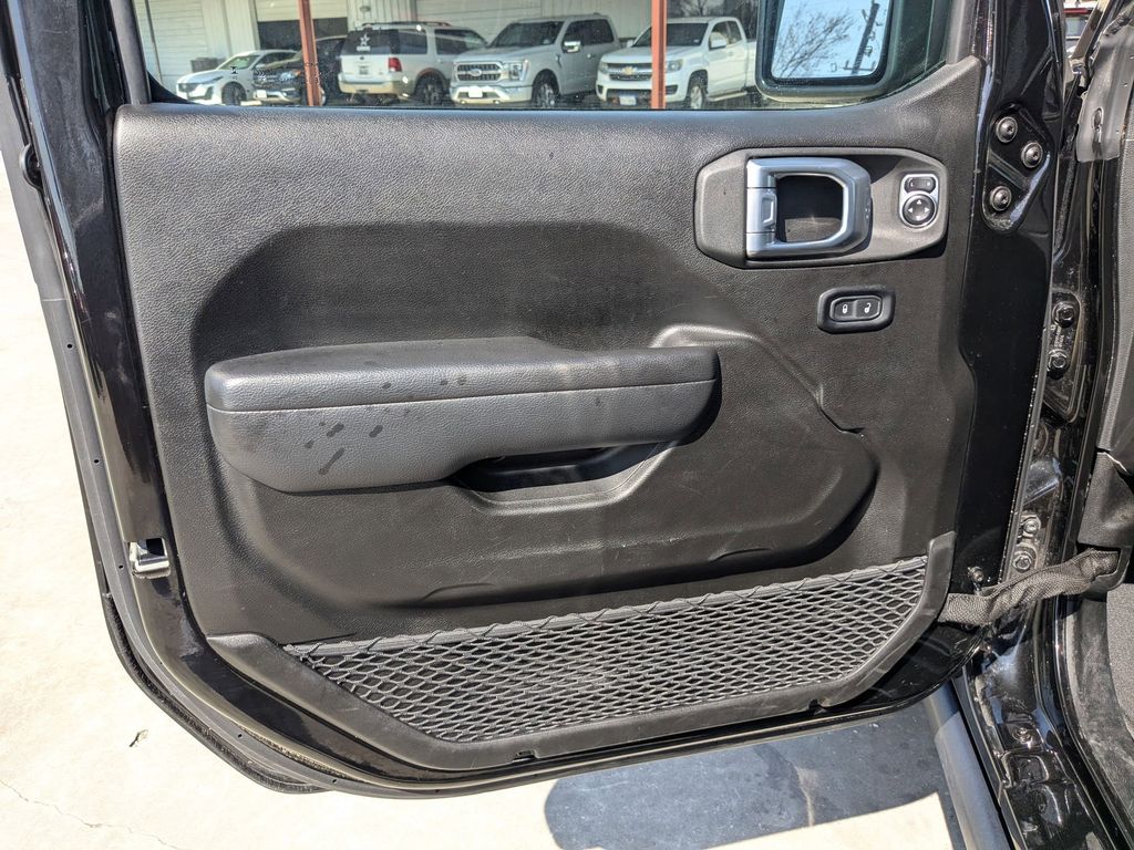 Thumbnail: 2025 Jeep Wrangler - 11