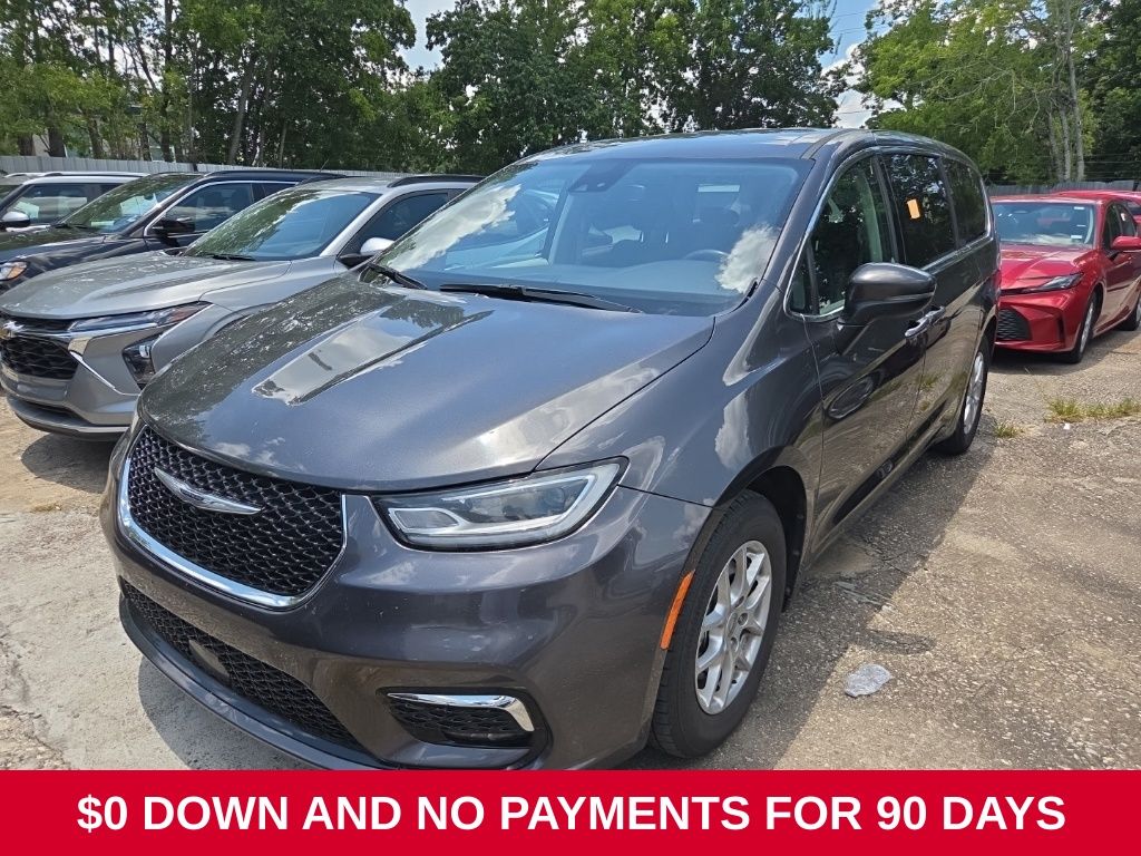Thumbnail: 2023 Chrysler Pacifica - 1