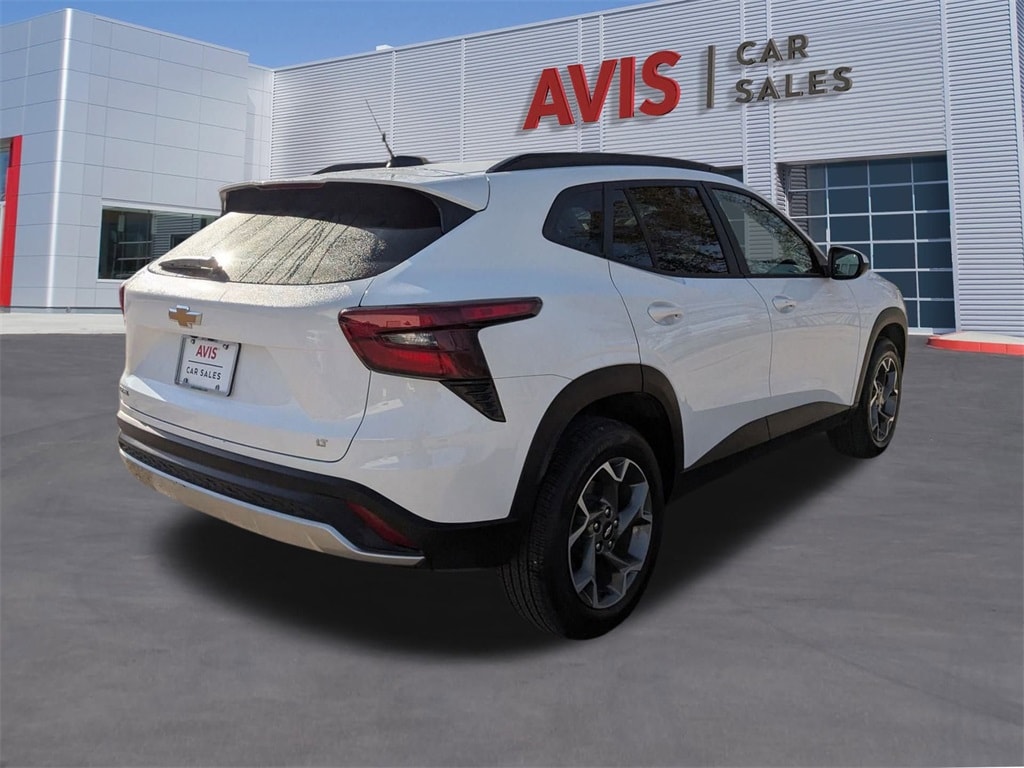 Thumbnail: 2025 Chevrolet Trax - 6