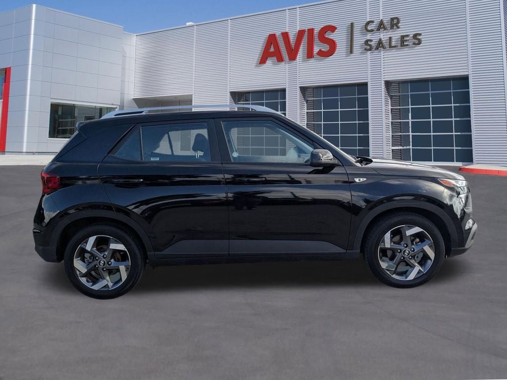 Thumbnail: 2025 Hyundai Venue - 2