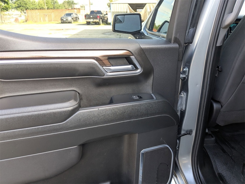 Thumbnail: 2024 Chevrolet Silverado 1500 - 23