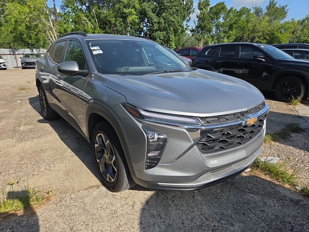Thumbnail: 2025 Chevrolet Trax - 6