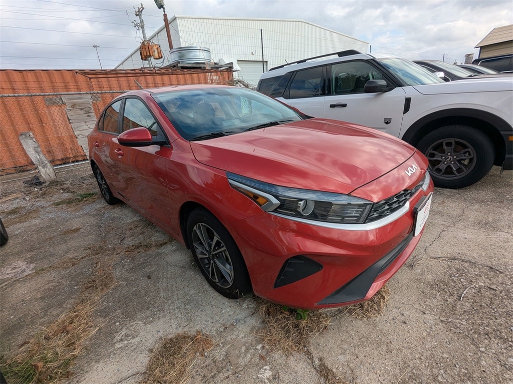 Thumbnail: 2024 Kia Forte - 3