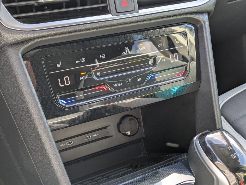 Thumbnail: 2025 Volkswagen Taos - 22