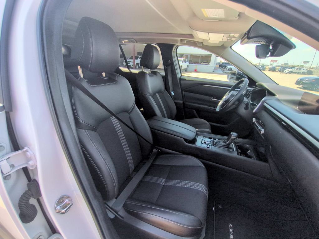 Thumbnail: 2025 Mazda CX-50 - 30