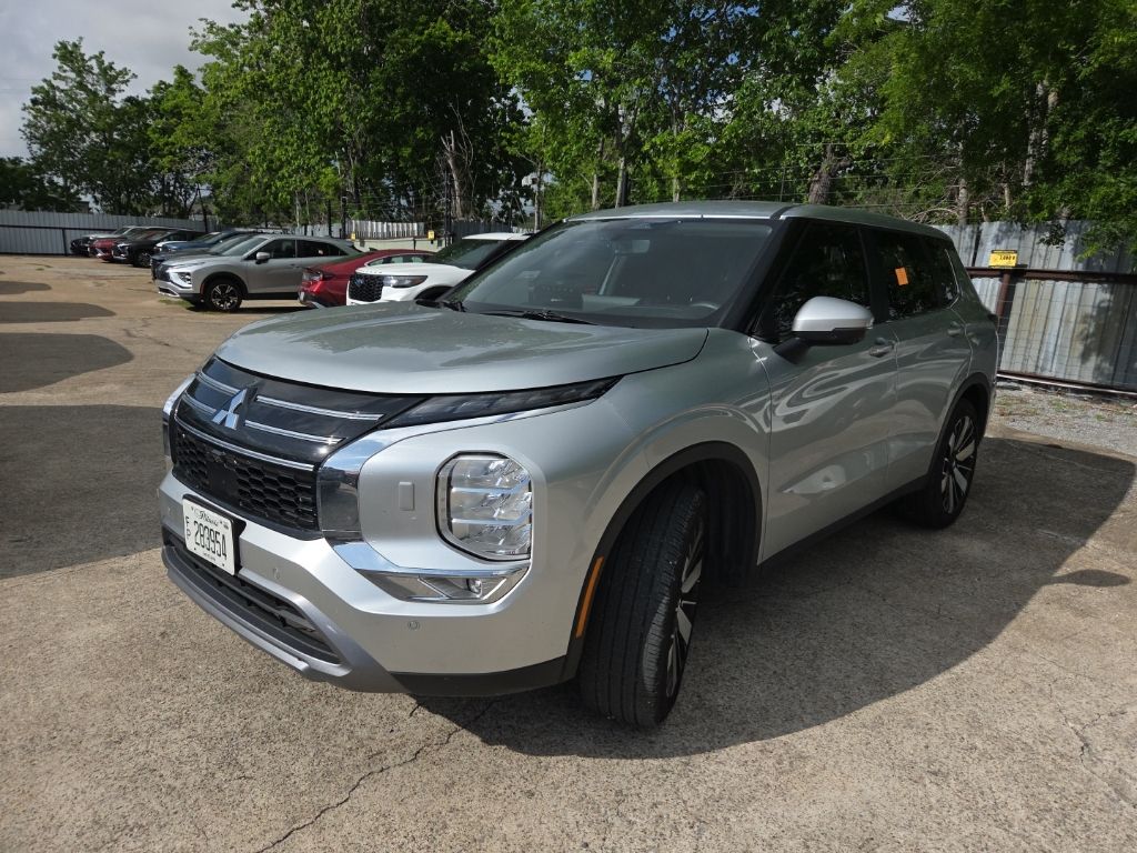 Thumbnail: 2025 Mitsubishi Outlander - 1