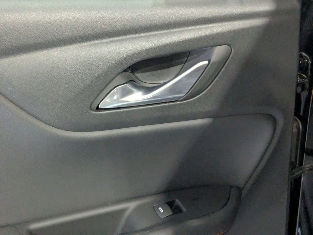 Thumbnail: 2025 Chevrolet Blazer - 21