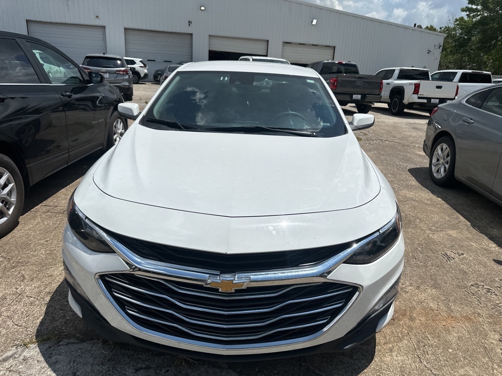Thumbnail: 2023 Chevrolet Malibu - 2