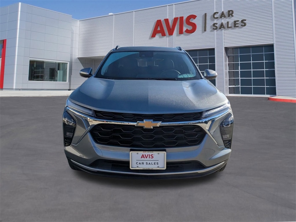 Thumbnail: 2025 Chevrolet Trax - 2