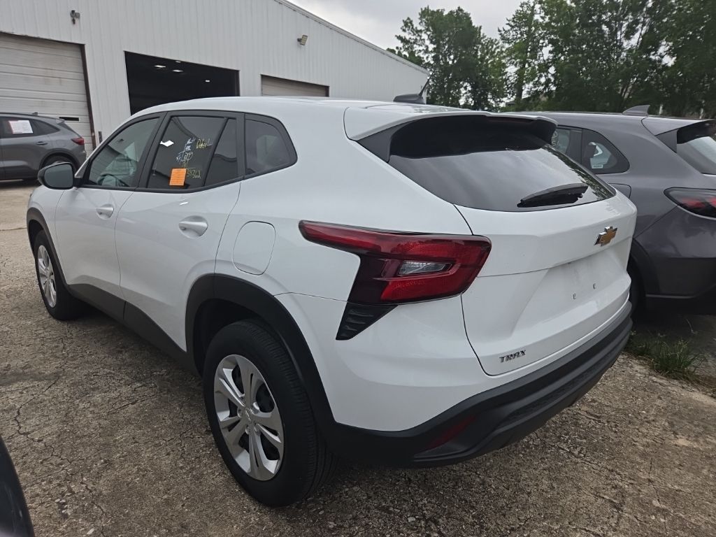 Thumbnail: 2025 Chevrolet Trax - 7