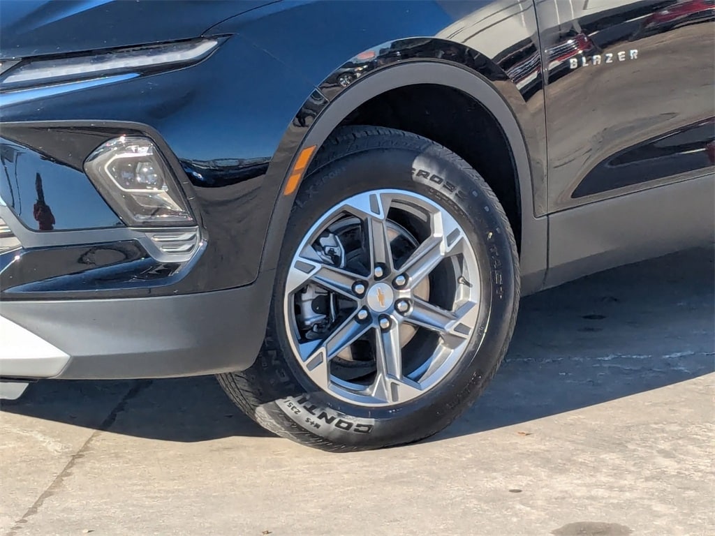 Thumbnail: 2025 Chevrolet Blazer - 32