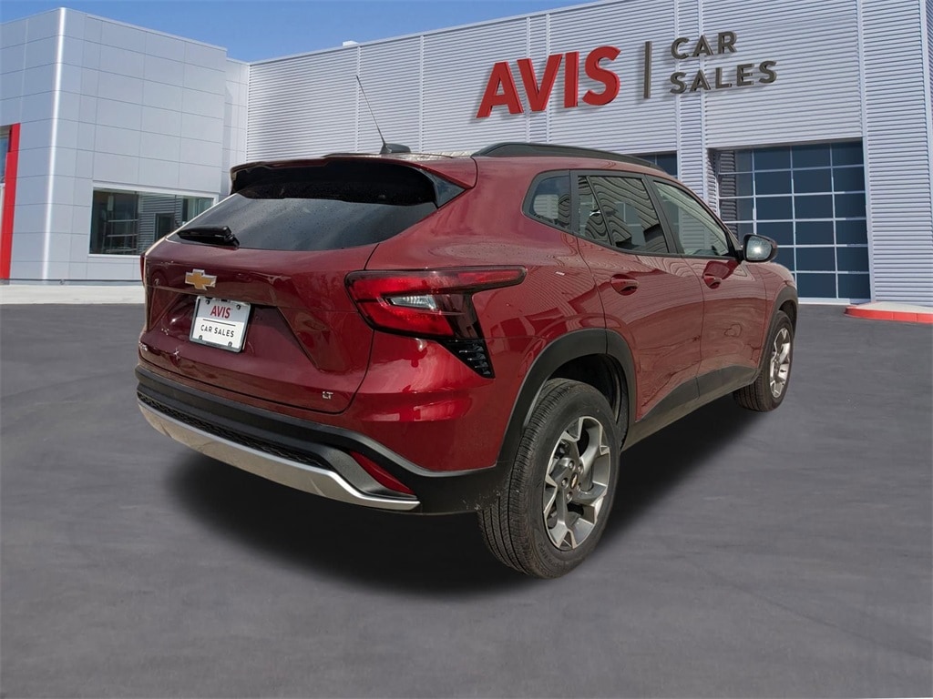 Thumbnail: 2025 Chevrolet Trax - 6