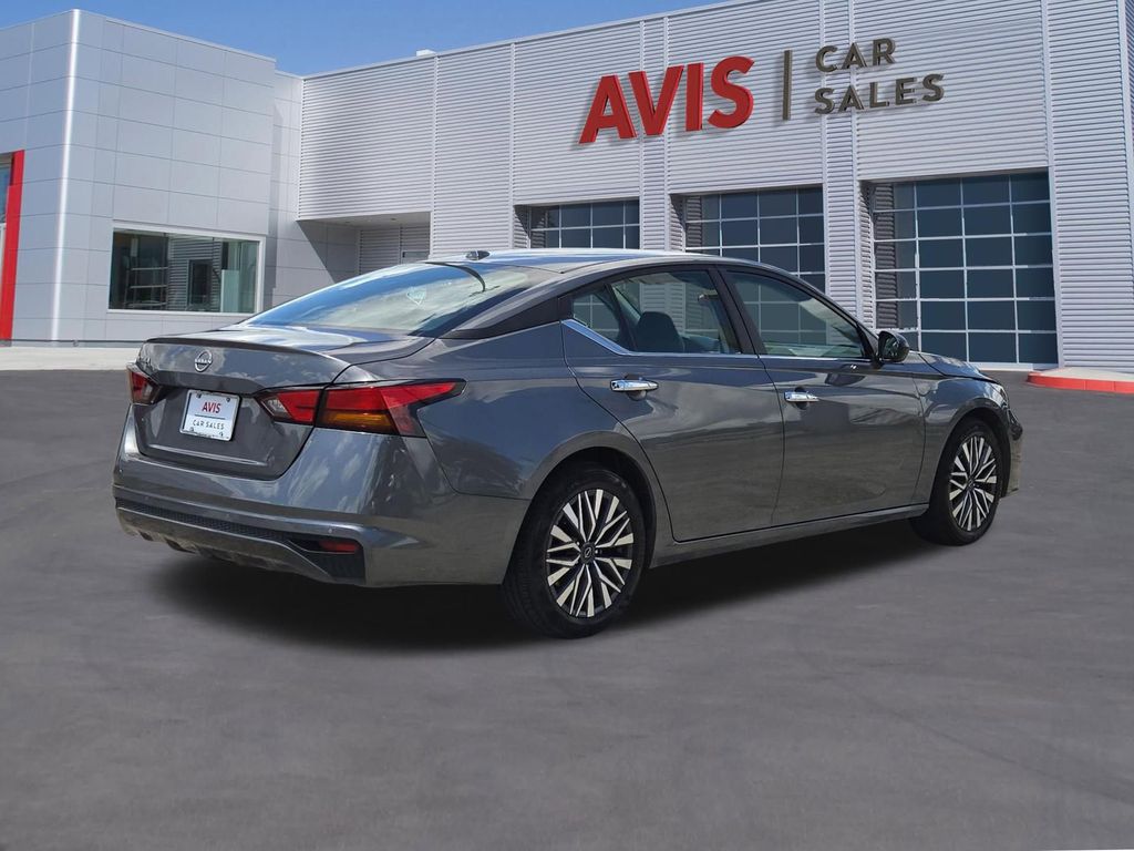 Thumbnail: 2025 Nissan Altima - 6