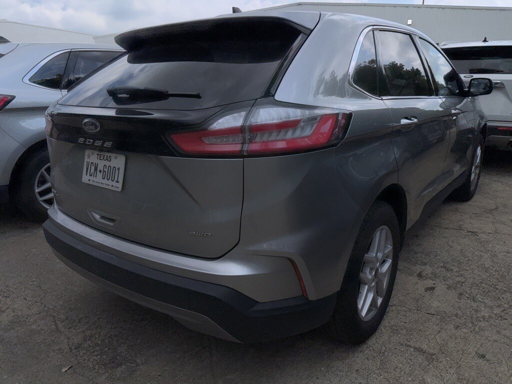 2024 Ford Edge SEL photo 3
