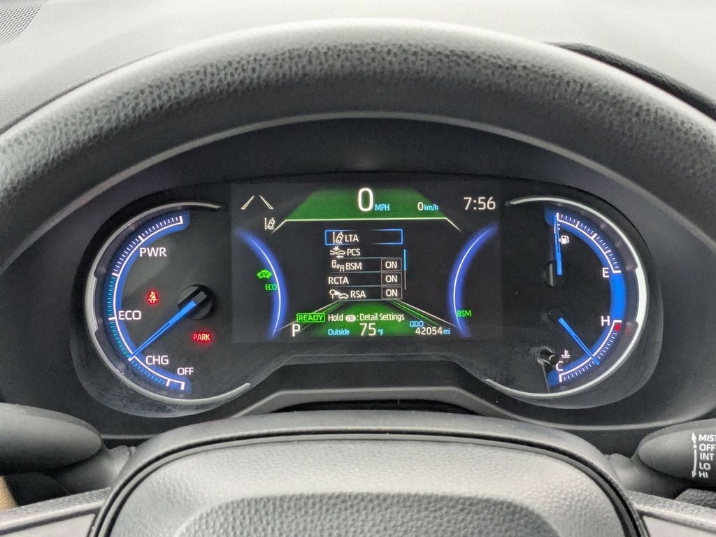 Thumbnail: 2025 Toyota RAV4 - 15