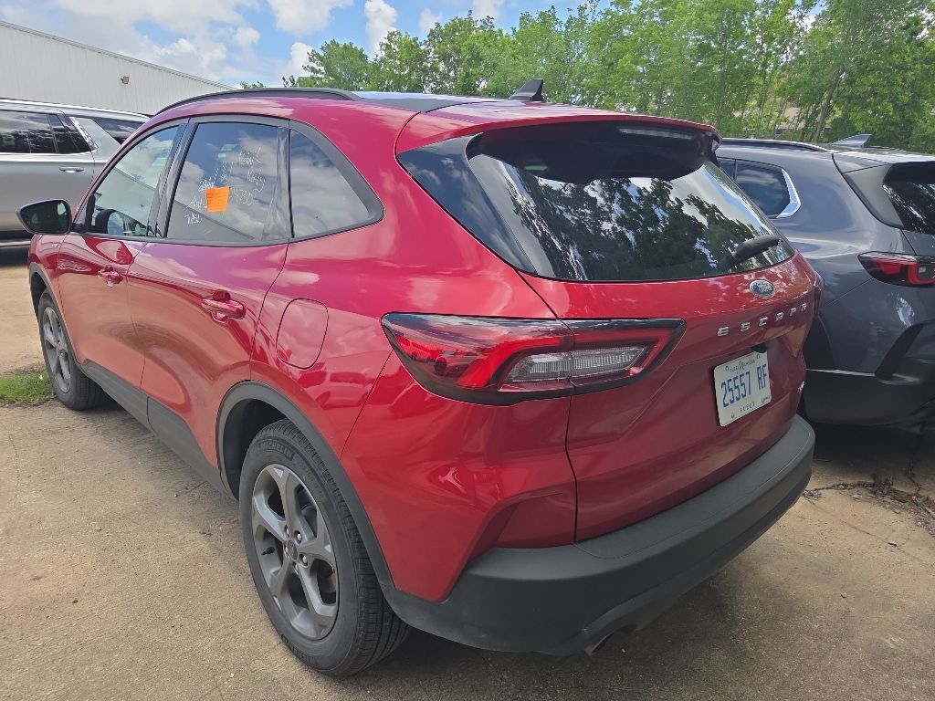 Thumbnail: 2025 Ford Escape - 8
