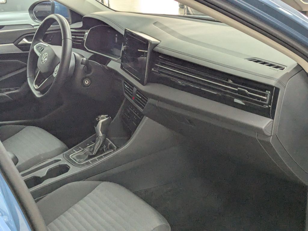 Thumbnail: 2025 Volkswagen Jetta - 29