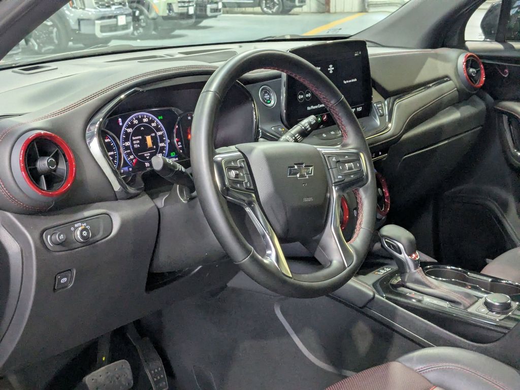 Thumbnail: 2025 Chevrolet Blazer - 10
