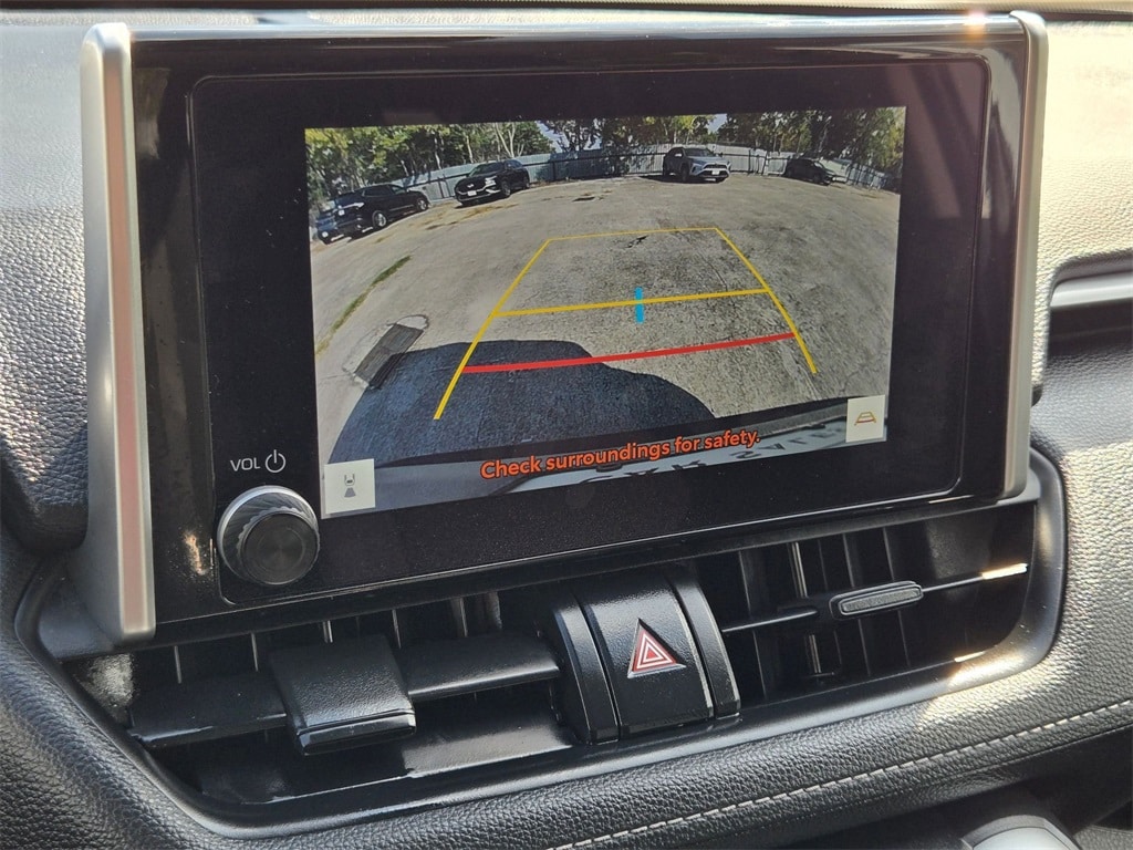 Thumbnail: 2024 Toyota RAV4 - 21