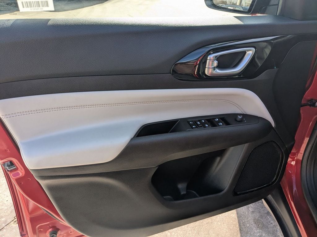 Thumbnail: 2025 Jeep Compass - 11