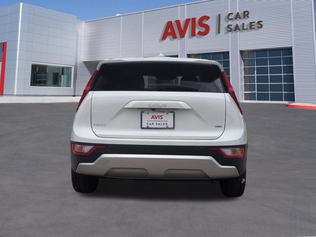 Thumbnail: 2025 Kia Niro - 7