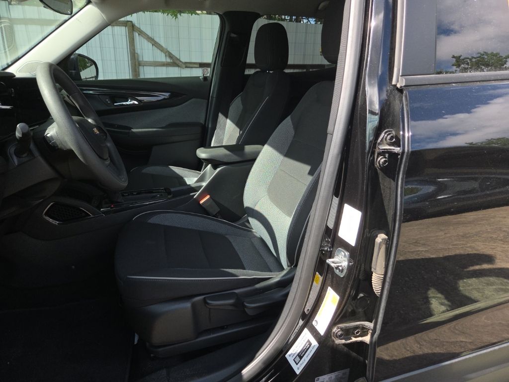 Thumbnail: 2025 Chevrolet TrailBlazer - 2