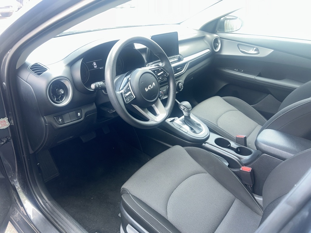 Thumbnail: 2024 Kia Forte - 7