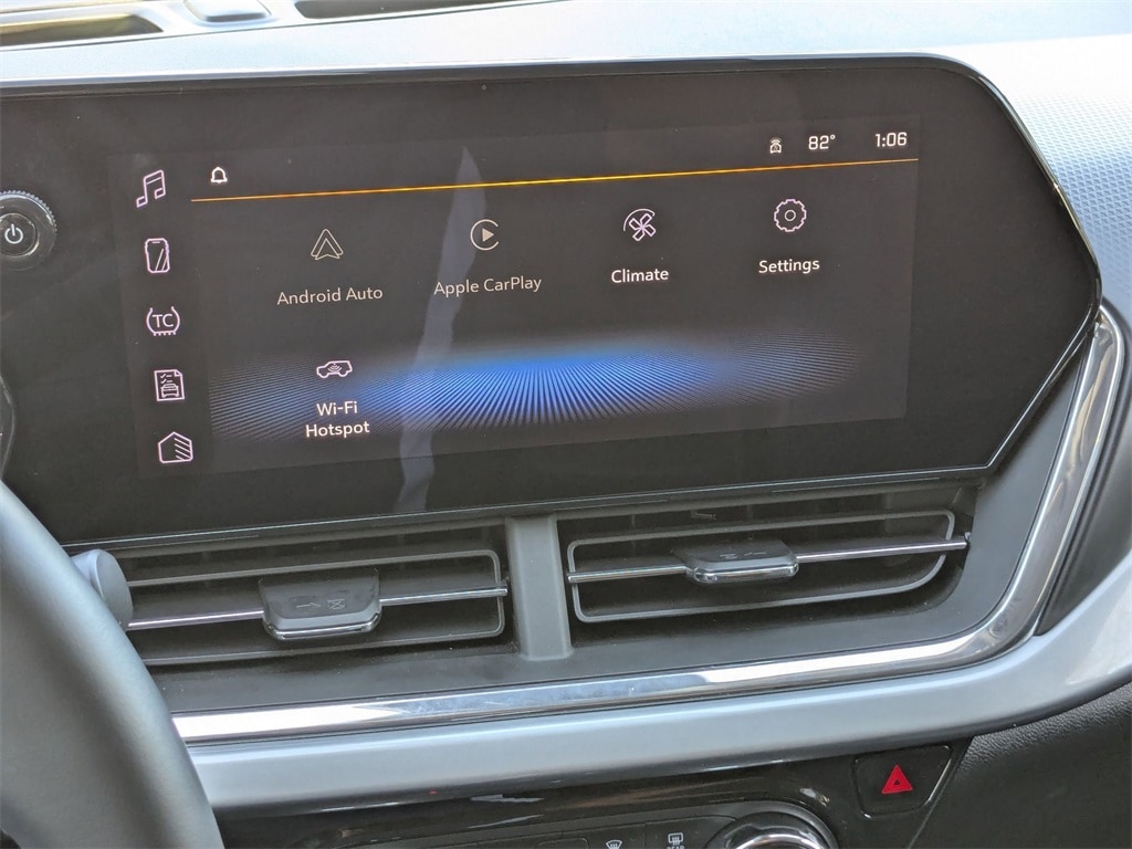 Thumbnail: 2025 Chevrolet Trax - 21