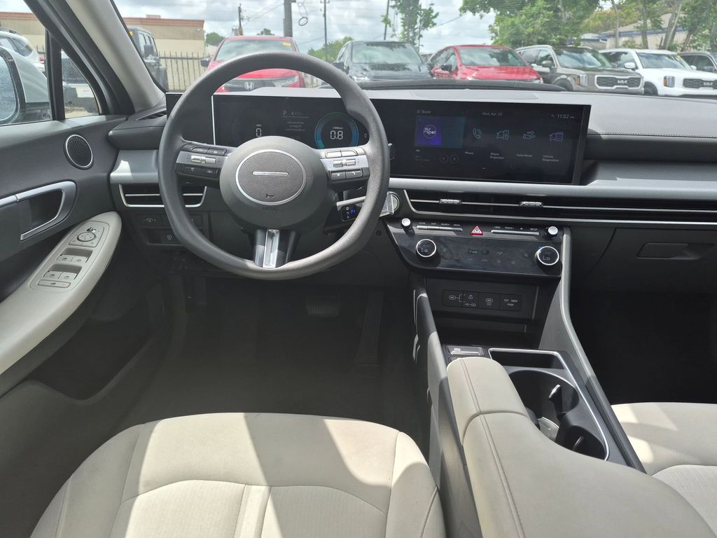 Thumbnail: 2025 Hyundai Sonata - 25