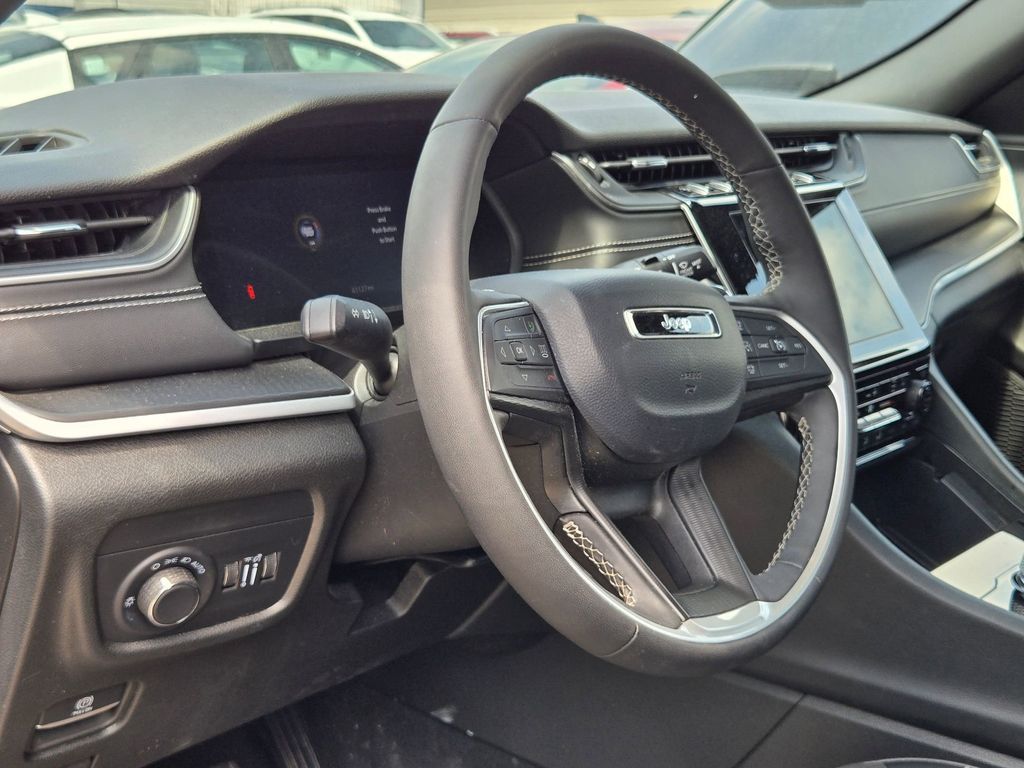 Thumbnail: 2025 Jeep Grand Cherokee - 6