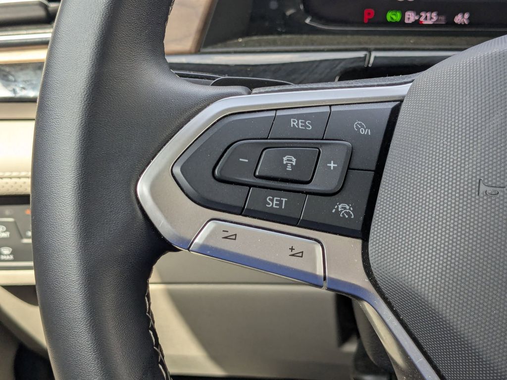 Thumbnail: 2025 Volkswagen Atlas - 16