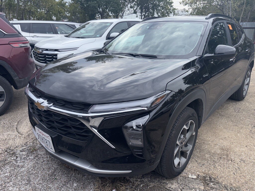 Certified 2025 Chevrolet Trax LT SUV