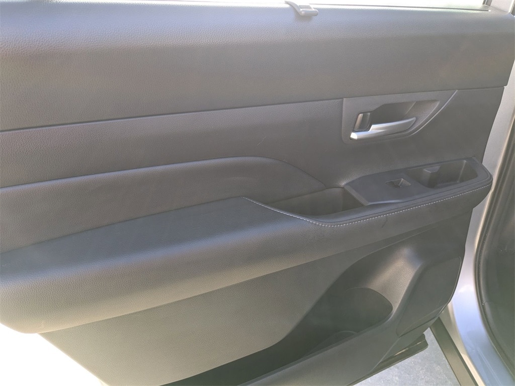 Thumbnail: 2025 Toyota Grand Highlander - 21